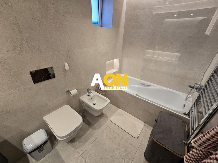 Apartament 3 Camere, Superfinisat, Zona Centru, cu Garaj
