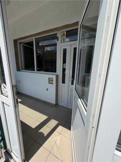 Spatiu comercial de inchiriat pretabil BIROURI, DRISTOR , 100 m prox Metrou,