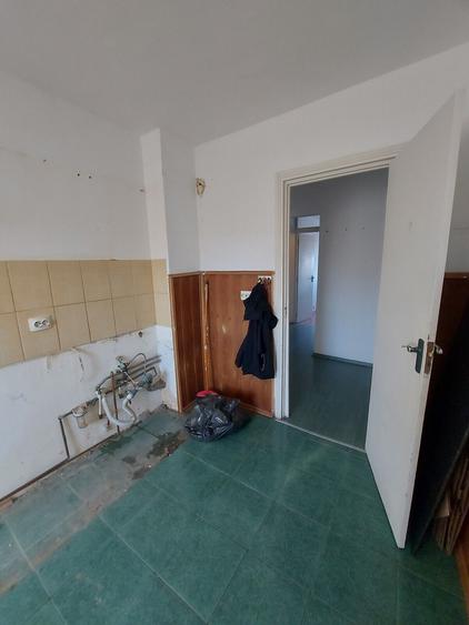 Apartament cu trei camere Pitesti-Arges