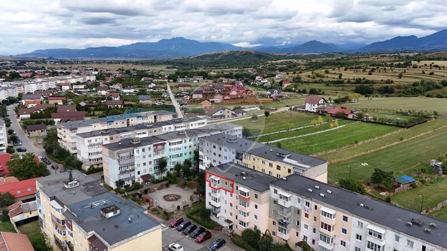 3 Camere| Vedere Piatra Craiului | Zărnești – Grui | 48 mp | 52.500 €