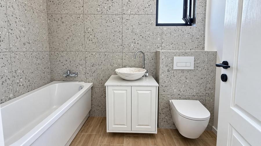 Acasă, aproape de oraș – confort modern într-un cadru liniștit - 14