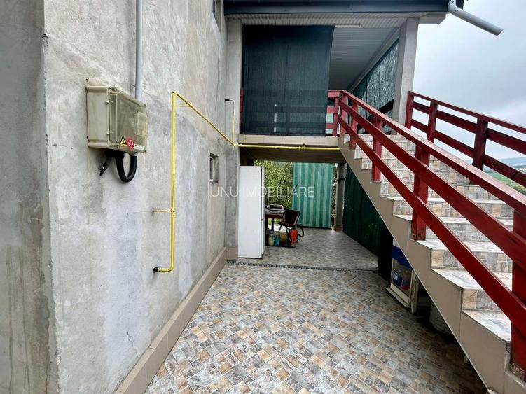 Casă P+M Chicerea Tomesti cu 2.200 mp teren, 30 ml la asfalt, livadă matură și mansardă - 4