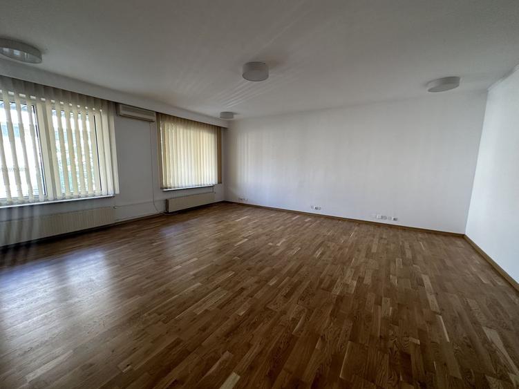 Nou Apartament 7 camere  Aviatorilor