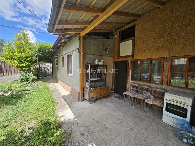 Casa Intre Lacuri, teren 321 mp, cu potential mare! - 2