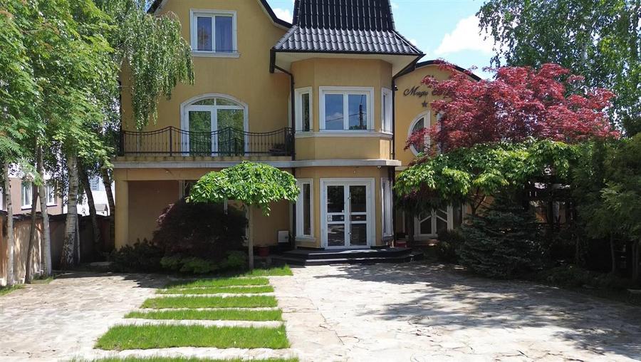 Investitie | Cladire cu 9 camere de vânzare în Suceava | Obcini | 1.00