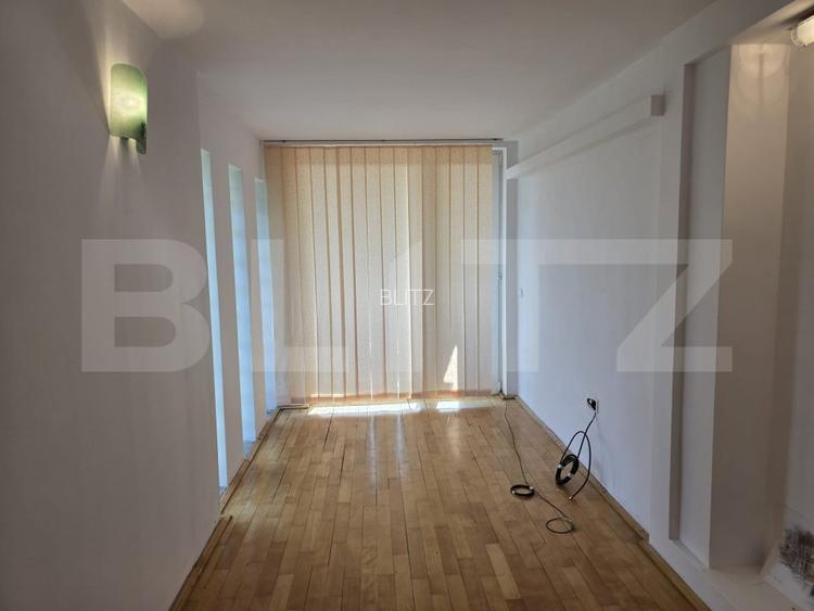 Casa  cu piscina ,7 camere, 447 mp - teren 1535mp, Vetis - 8