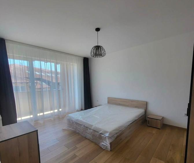 Apartament de închiriat – Strada Florilor