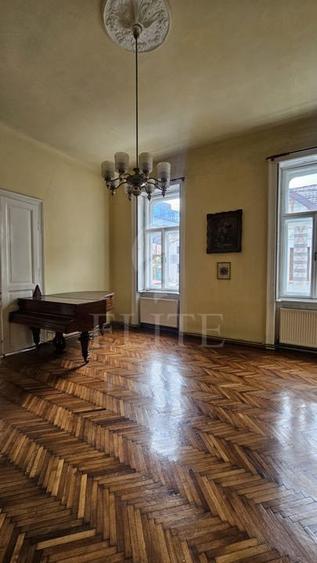 Apartament 3 camere în zona PIATA MIHAI VITEAZUL