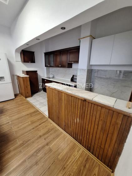 Faleza Nord, imobil P+1, 7 camere - 5