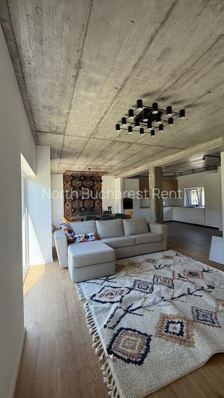 Casă  3 dormitoare de închiriat, grădină și piscină comună - 9