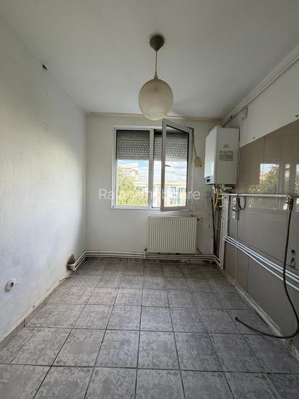 Vanzare apartament 2 camere, in Galati, Tiglina 1, centrala proprie