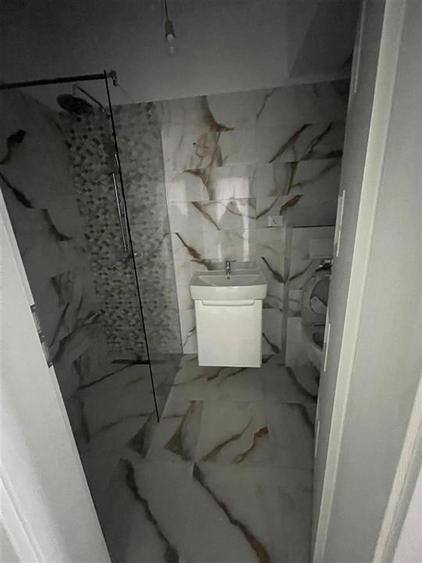 Garsoniera decomandata - Metrou Berceni