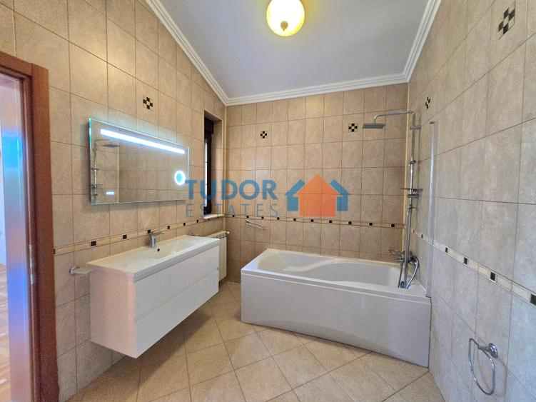 Elegant 10-Bedroom Mansion with Private Pool & Landscaped Garden