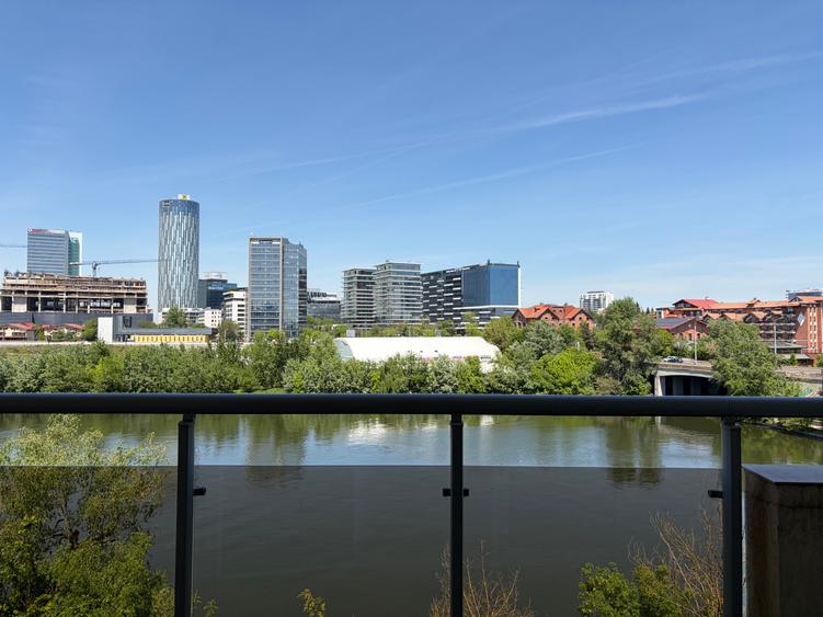 APARTAMENT DEOSEBIT  CU VEDERE PANORAMICA - 4 CAMERE SI DEPENDINTE - FLOREASCA