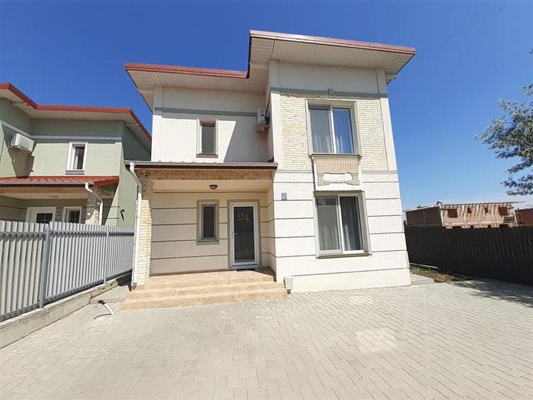 Vila de vanzare Valea Lupului,