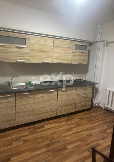 De vânzare apartament 2 camere , et 6/8– Zona Trocadero, Constanța - 3