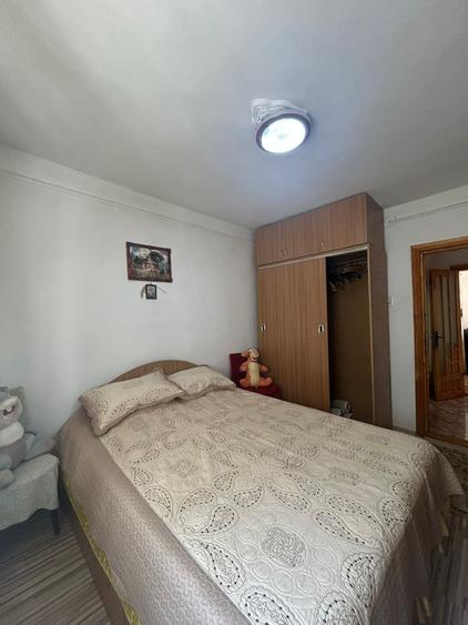 Apartament 4 camere -Zona Sud - etaj 1/4