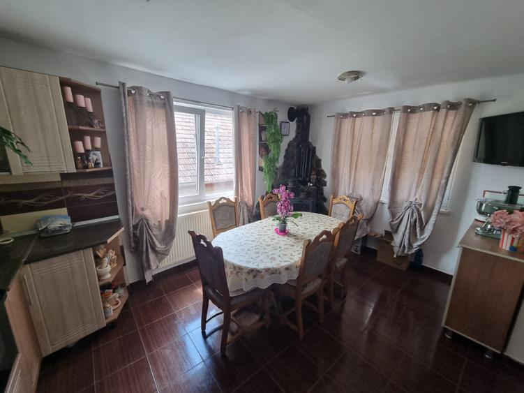 Casă individuală | 440 mp utili | P+E+M | Centru | 249.000 €