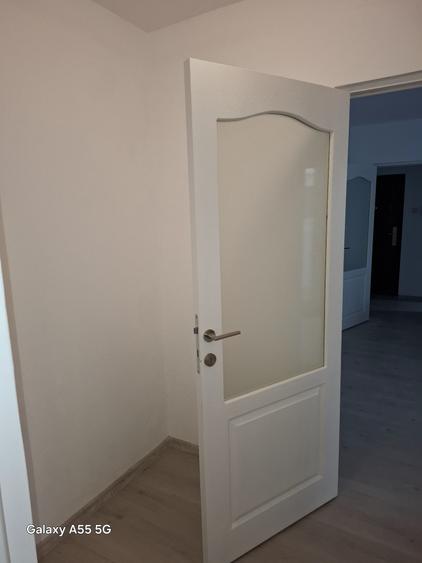 Apartament 2 camere Gemenii, RENOVAT, suprafață 48 mp, parter, balcon, beci.