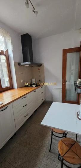 Casa Alba Iulia de inchiriat | Curte proprie | Centrala | Parcare
