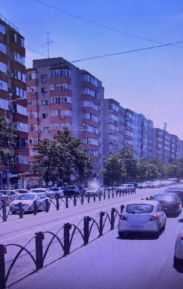 Calea Mosilor - Apartament 4 camere , vedere pe spate