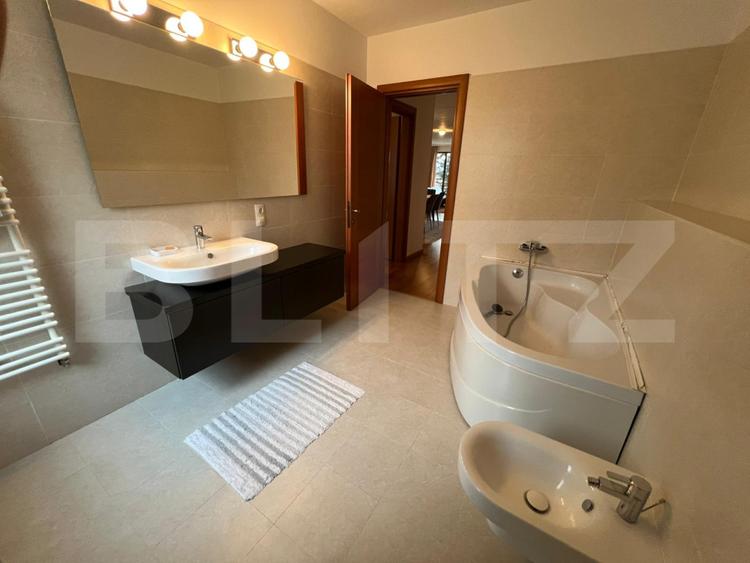 Apartament exclusivist 5 camere, 160 mp, terasă 20 mp, 2 parcări garaj