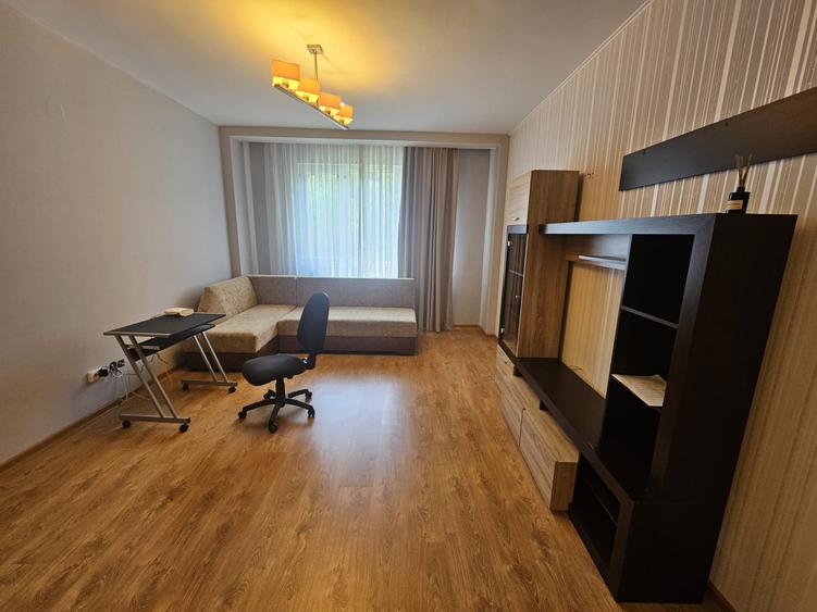Apartament modern, 2 camere, cu balcon, parcare, Roata Faget!
