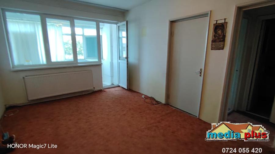 Apartament 2 camere, semidecomandat – Mazepa I