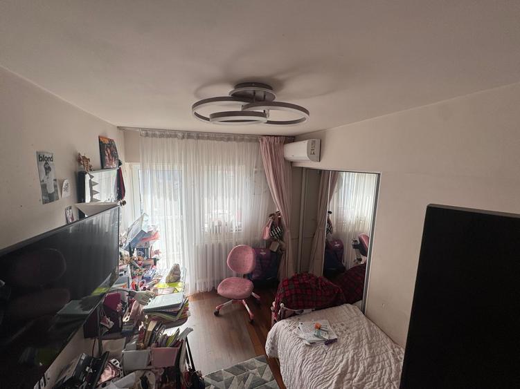 Apartament 4 camer | Bulevardul Unirii | 2 Parcari | 5 balcoane | Bucuresti