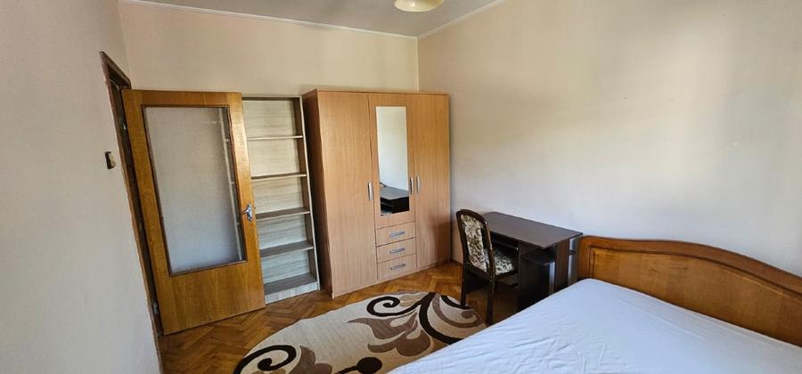 Inchiriez apartament 4 camere, complet decomandat, in zona Arcu -Rapa Galbena