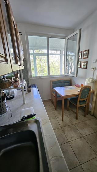 Ion Mihalache, vanzare apartament 2 camere, 52 mp totali, imobil reabilitat,