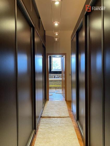 Vila cu 10 camere, de vanzare in Chisoda - ID V3322
