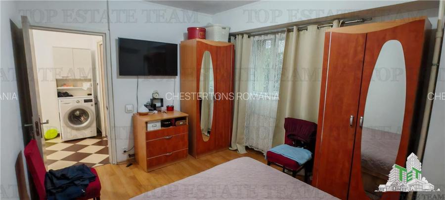 Apartament de 4 camere, cu centrala proprie, foarte spatios, in Militari, la 2 m