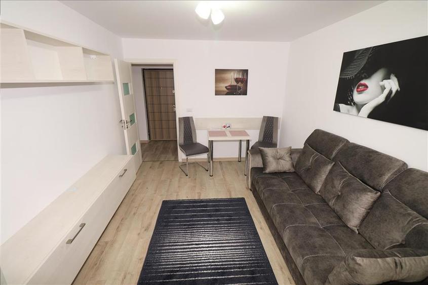 Garsoniera renovata si mobilata zona Big Marelbo