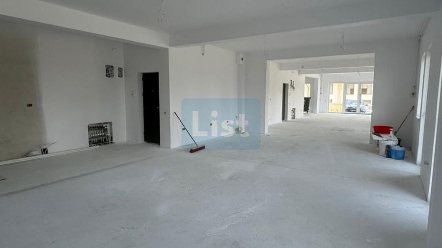 Spatiu Comercial - Birouri - Showroom, 200 mpu, zona D-na Stanca!!!