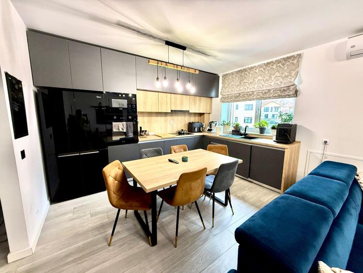 Apartament modern cu 3 camere, complet mobilat și utilat, în bloc nou (2021)