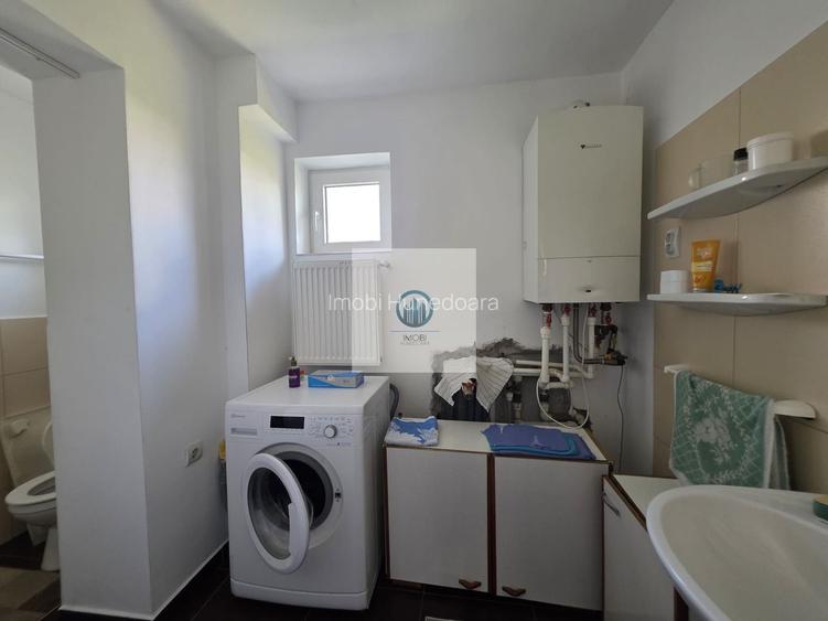 Vilă P+1 în Simeria central 320 mp, teren 1000 mp, toate utilitățile - 34