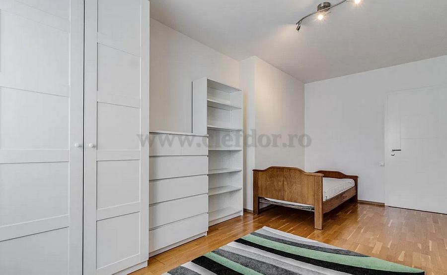 Apartament cu 3 camere, Școala Americană