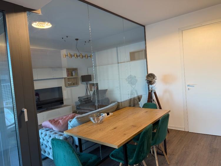 Închiriez apartament 2 camere cu parcare subterana