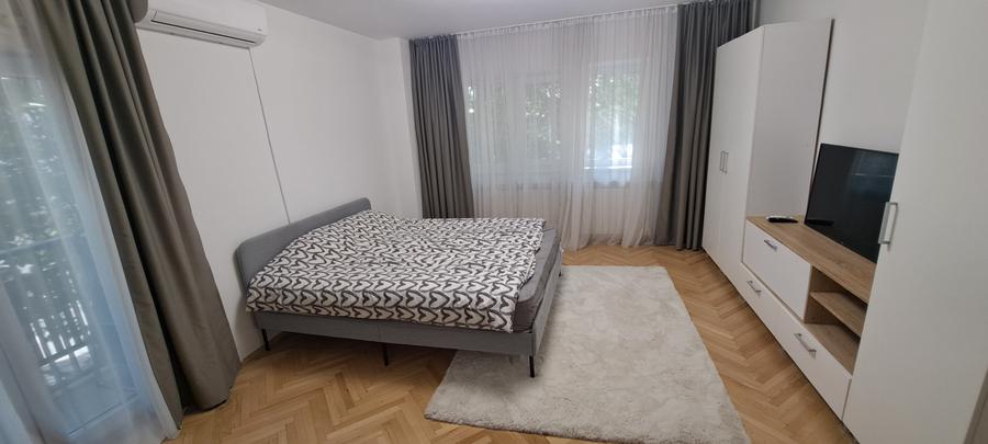 DE INCHIRIAT GARSONIERA DECOMANDATA - B-UL UNIRII