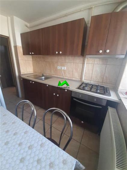 Apartament de vanzare 3 camere pivniță Sibiu Mihai Viteazul