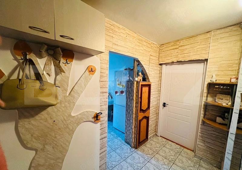 De inchiriat/Apartament luminos si spatios/Tractorul