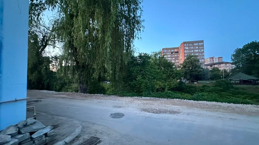 Oportunitate de Investiție în Reșița: Spațiu Comercial+Teren/Vizibilitate maxima