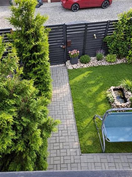 Casa tip duplex cu 3 dormitoare, curte, 3 locuri de parcare, 2 gradini, Ghimbav,
