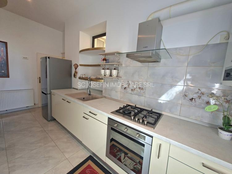 Apartament renovat in cladire istorica - 19