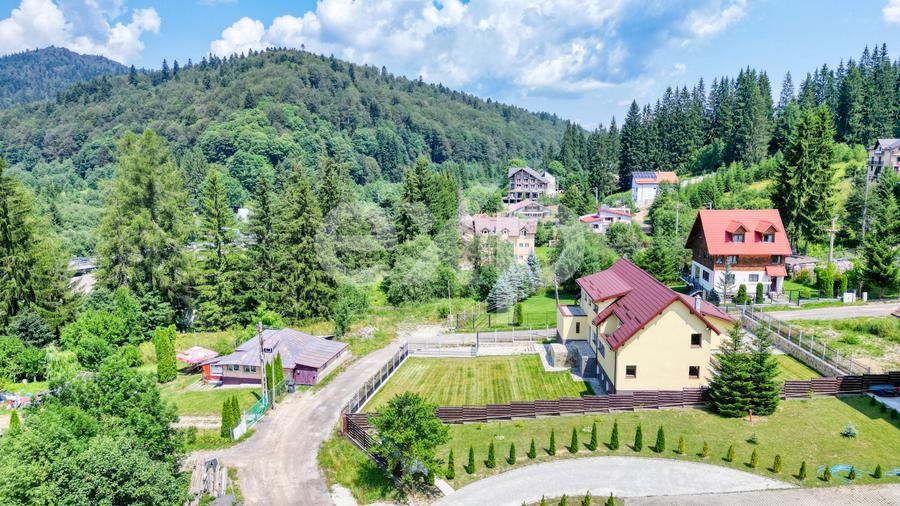 Vilă D+P+M cu teren de 1.000 mp în Predeal – 505 mp