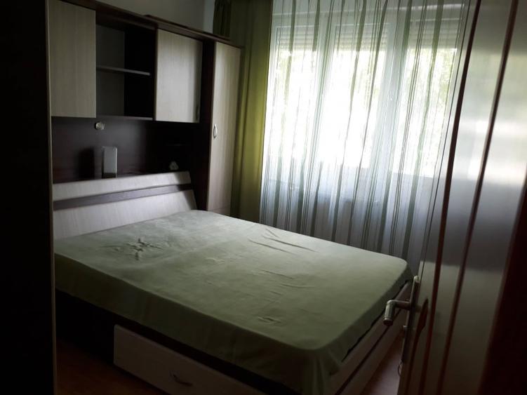 Particular închiriez apartament
