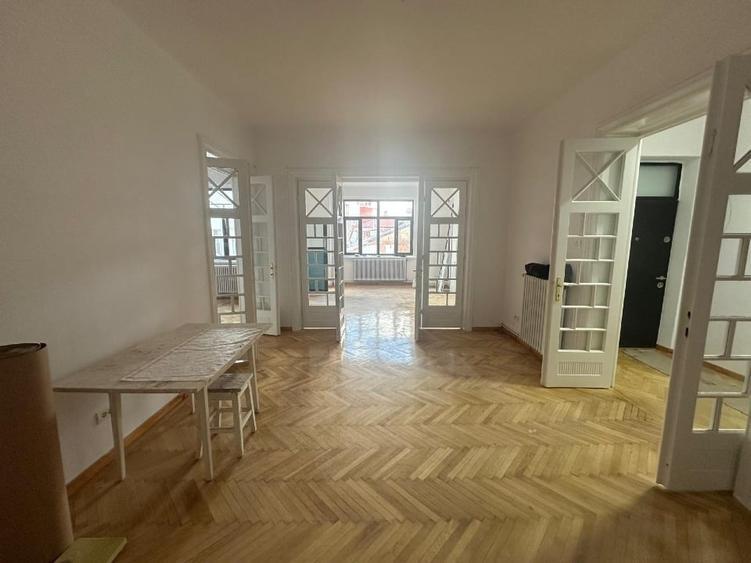 Apartament 5 camere| Unirii | Vila Interbelica| Metrou 13' | nemobilat