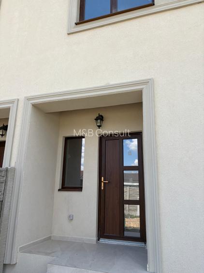 Casa de vânzare in Mosnita- 50m de strada principală - 11