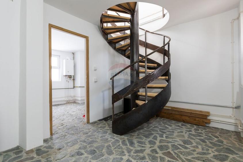 Spatiu multifunctional open space de inchiriat, zona Gara